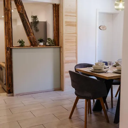 Adresseapartments 3 - Altstadt - E-kamin & 2 Parkplaetze Hébergement de vacances *